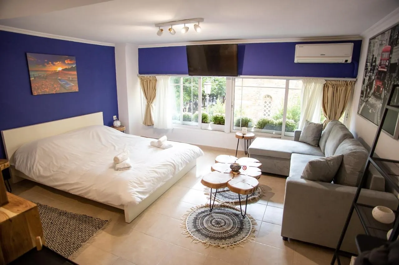 Thessaloniki Center Small Studio Apartment 0*,  Greece