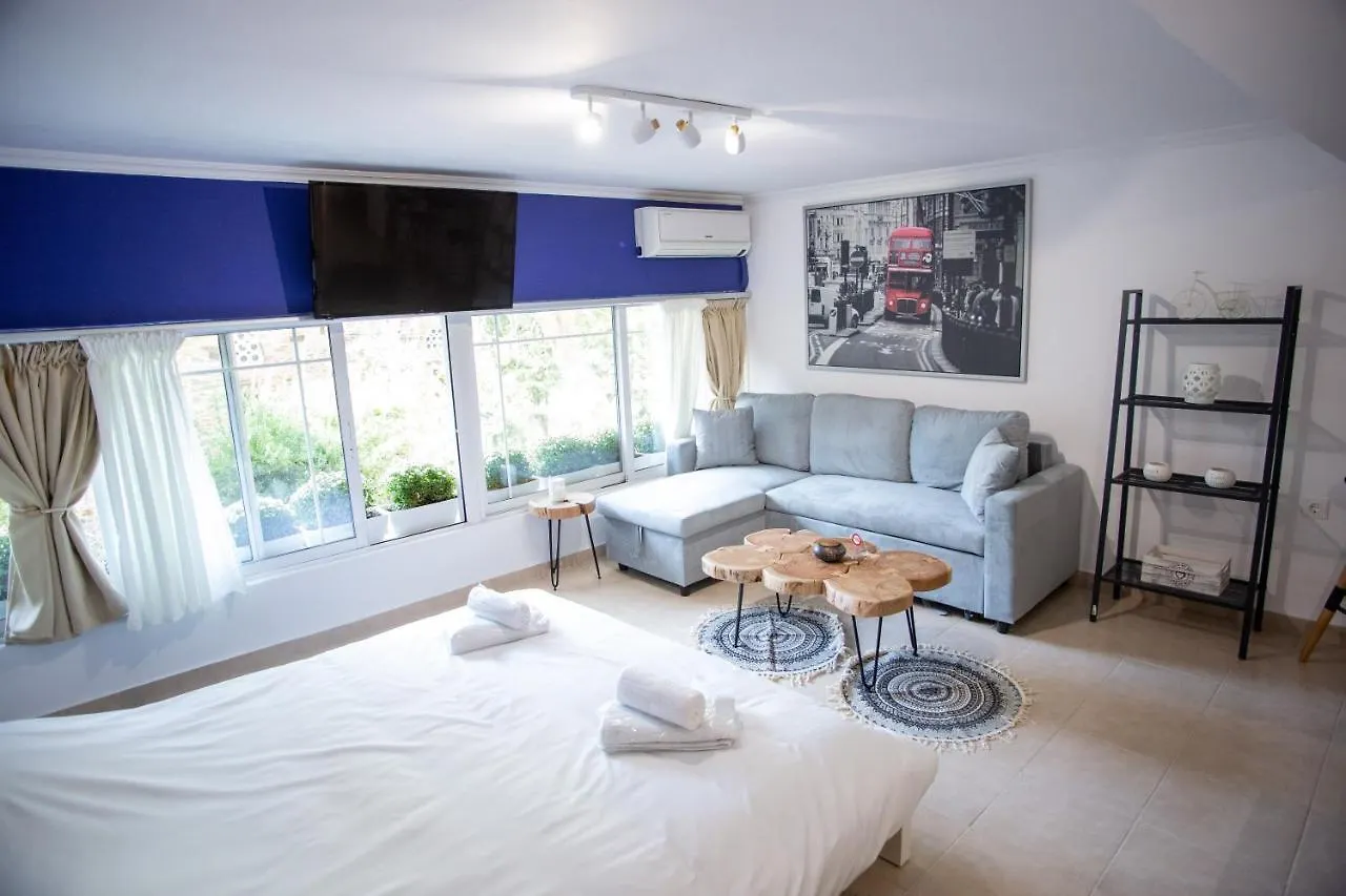 Thessaloniki Center Small Studio Apartment